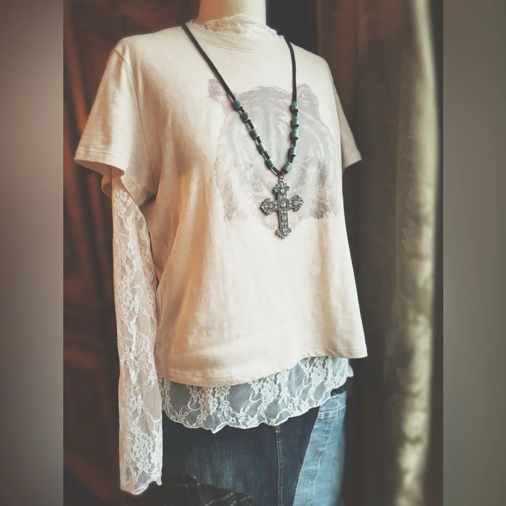 Super Soft Lace Layering Tee - Snow White with Lettuce Edge Styling - Picture 11 of 11